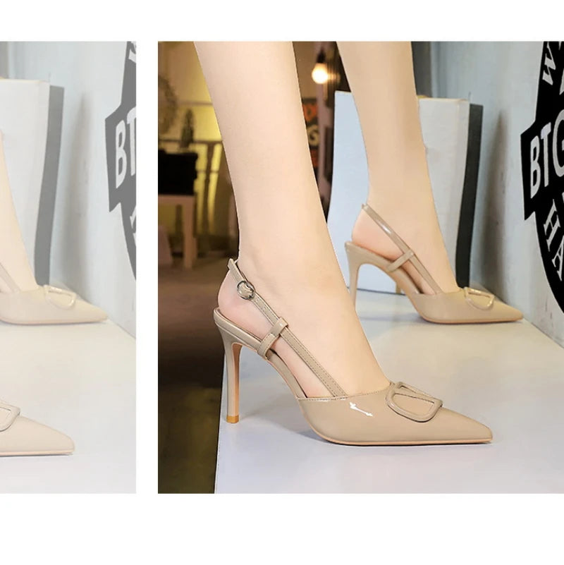 Syrinx Pointed Pumps