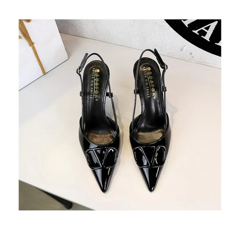 Syrinx Pointed Pumps