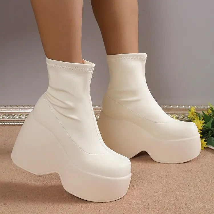 Lunaria Boots